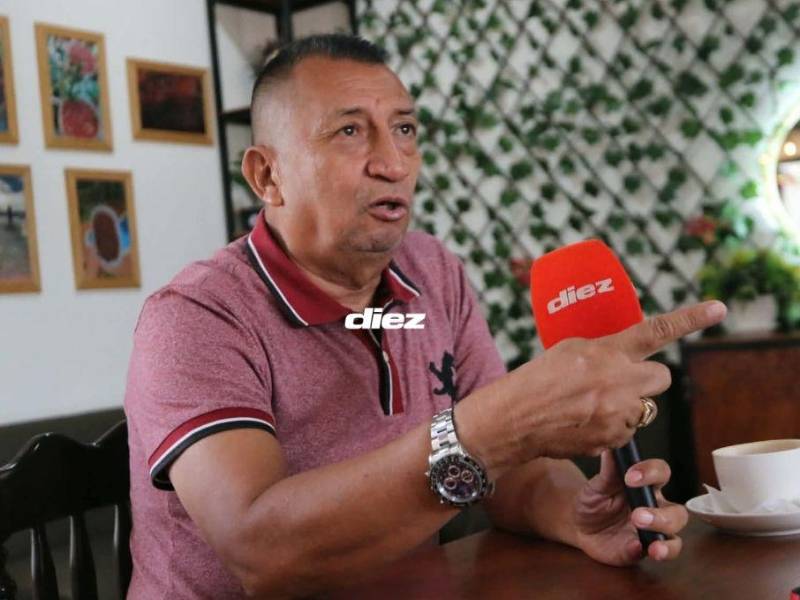 El extécnico del Juticalpa FC, Humberto Rivera, hablando en Exclusiva con Diario DIEZ sobre su salida del equipo olanchano. Fotos Alex Pérez