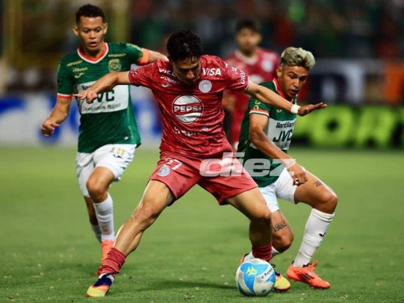 Farioli anotó golazo y rescató el empate para Marathón en la final de ida ante Motagua