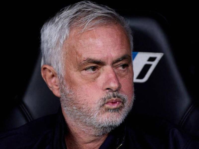 José Mourinho sabe que una derrota por goleada en el Clásico pone su puesto en duda.