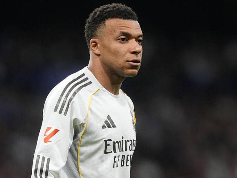 Mbappé no estará contento con lo que le mandaron a decir desde Francia.