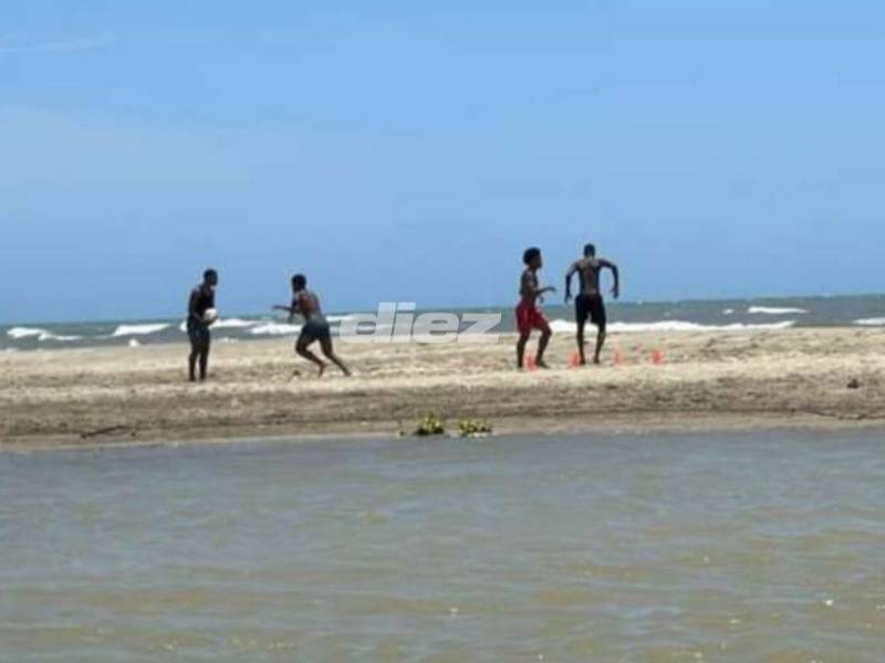 Keyrol Figueroa sorprende con sus vacaciones y así lo vive antes de unirse al Liverpool