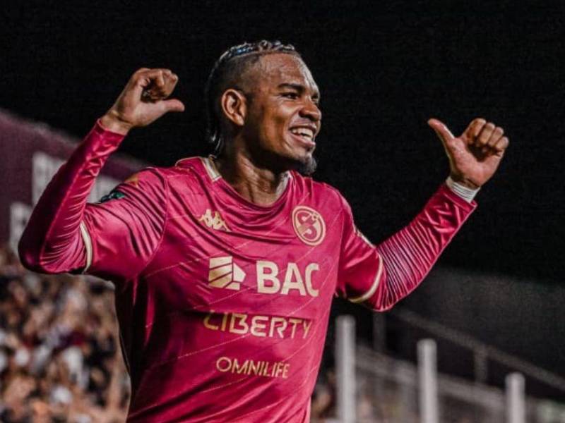 Saprissa pega primero y saca ventaja en la final de ida en Costa Rica