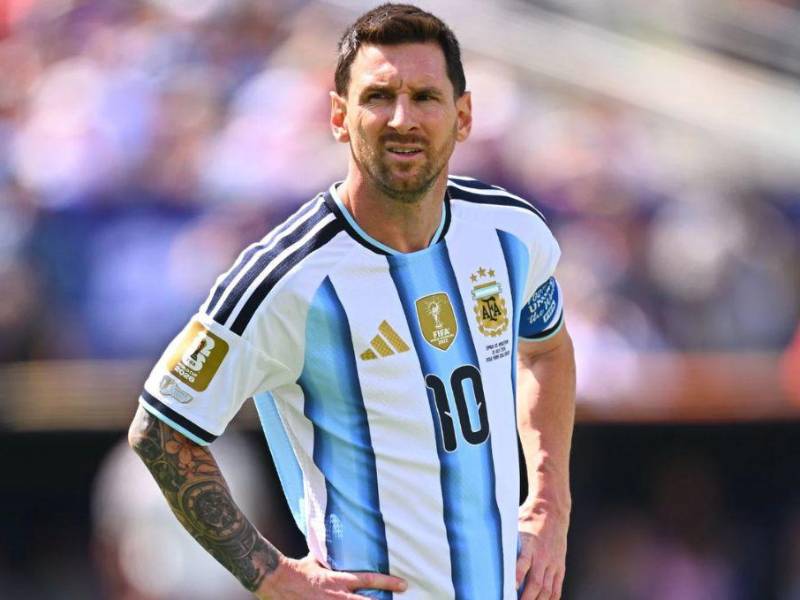 Lionel Messi ha decidio decir adiós, pero hay otro jugador que también se va.