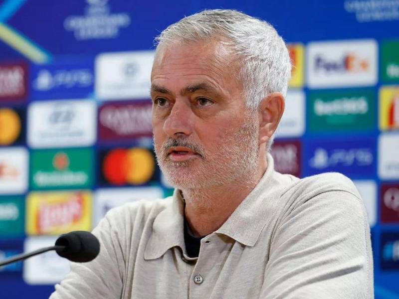 José Mourinho se cansó de las polémicas arbitrales en conferencia de prensa.