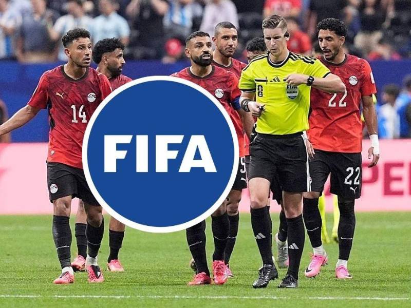 La seleccción de Egipto quedó eliminada de la Copa del Mundo y ahora FIFA los castiga con una multa por todo lo que pasó.