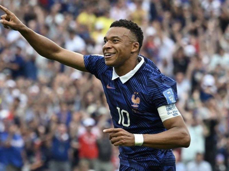 Kylian Mbappé es la amenaza más para Lionel Messi en todos los aspectos.