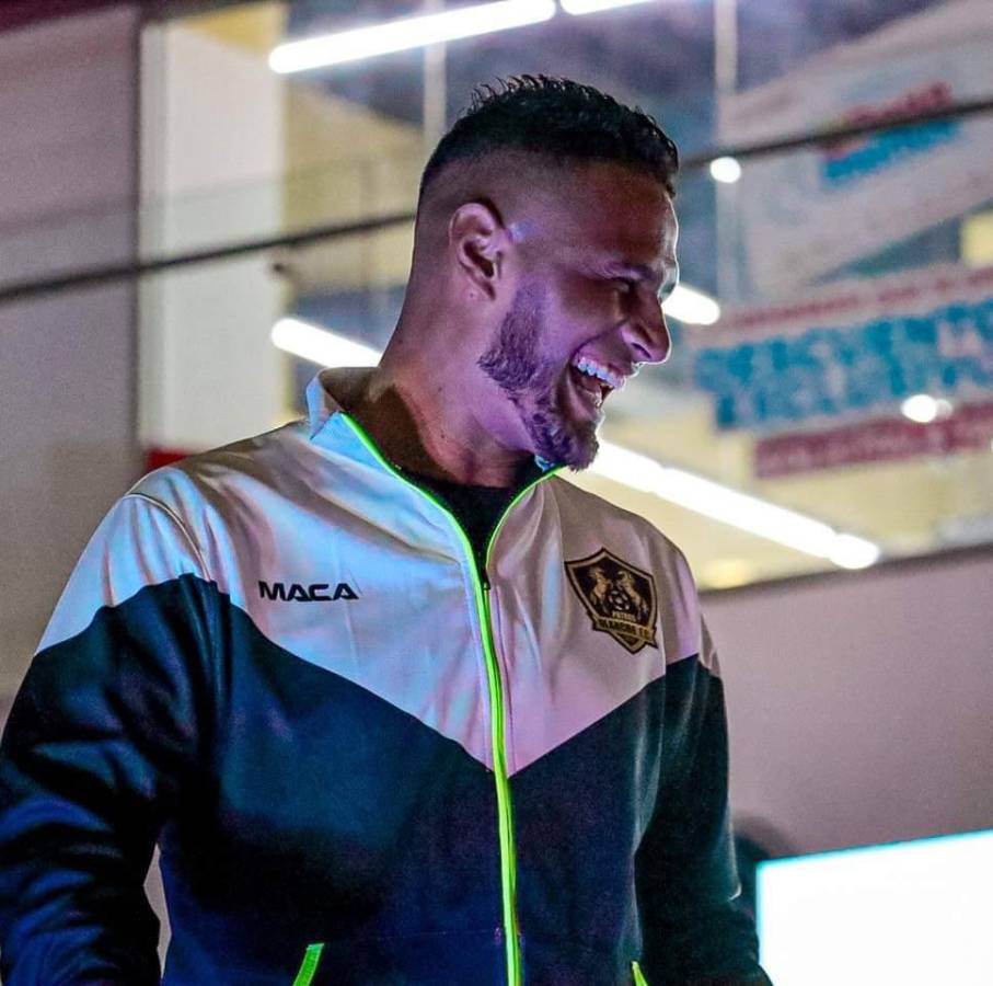 Olancho FC presentó sus nuevas camisas para la temporada 2024-25 de la Liga Nacional ¿Qué te parece la de visita?