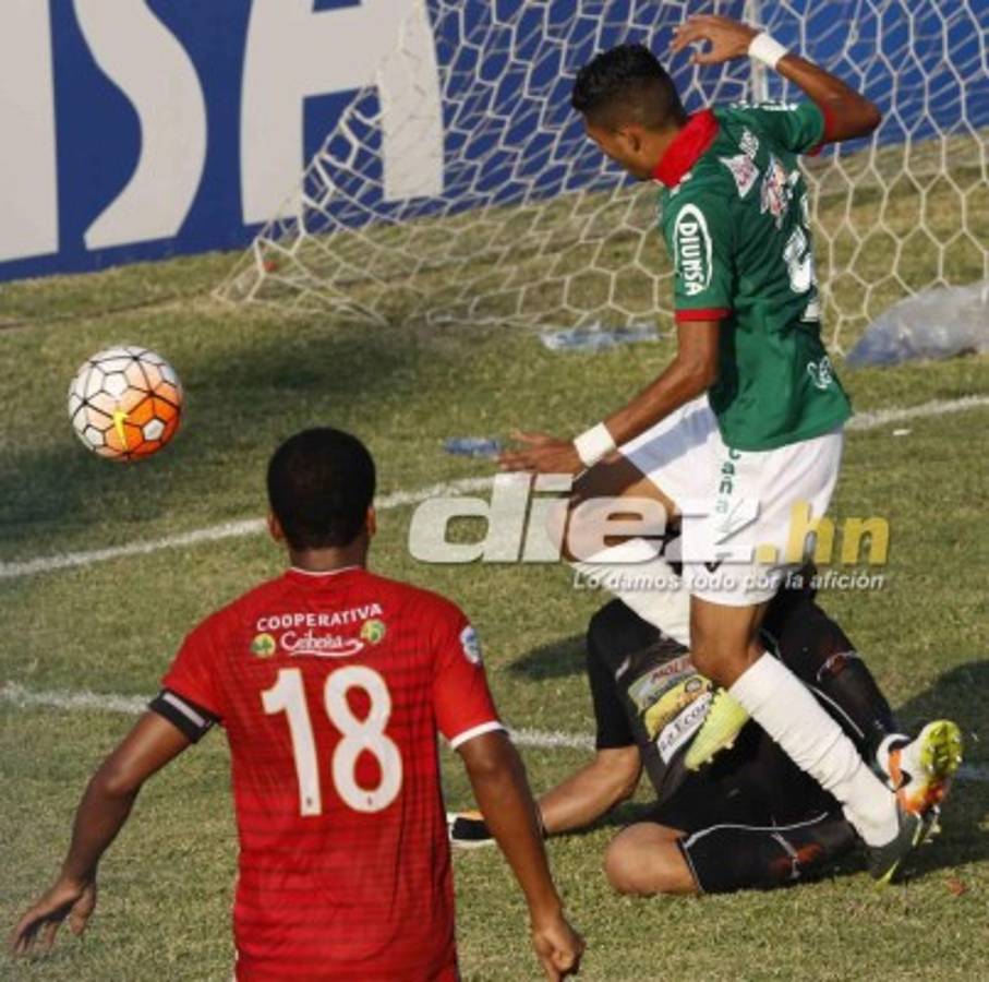 ¿Duda? Así fue el claro penal de Obed Enamorado contra Henry Romero