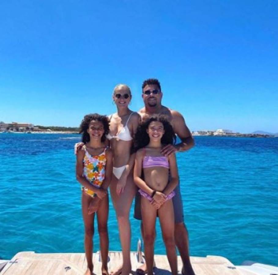 ¡Fenómeno! Así fue 'cazado' Ronaldo disfrutando en una famosa isla y con su joven novia