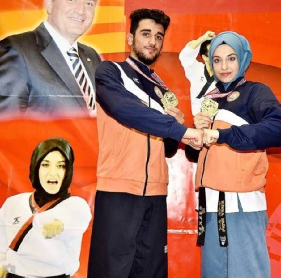 Fotos: La atleta turca que cautiva en Río pese a su no participación directa en los Juegos