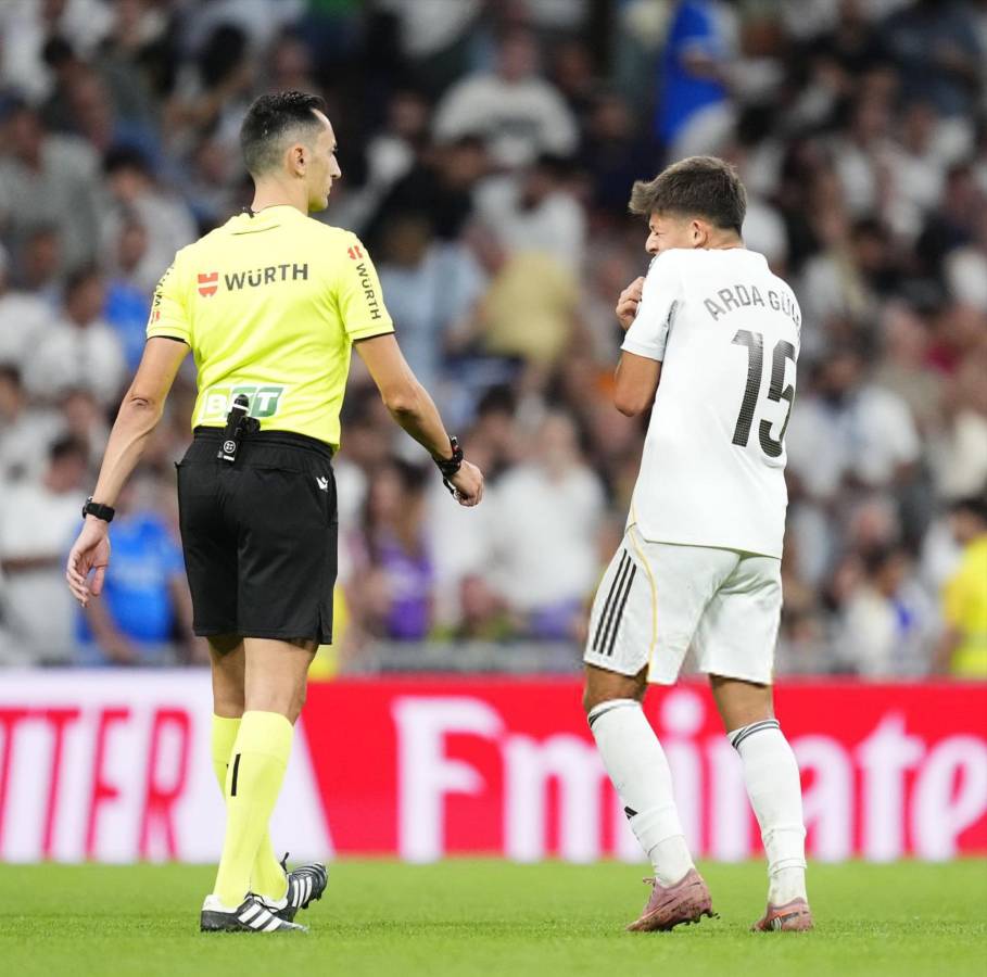 Barcelona festeja el error de Real Madrid, el premio que recibió Mbappé y la verdad sobre el polémico gol anulado a Guler