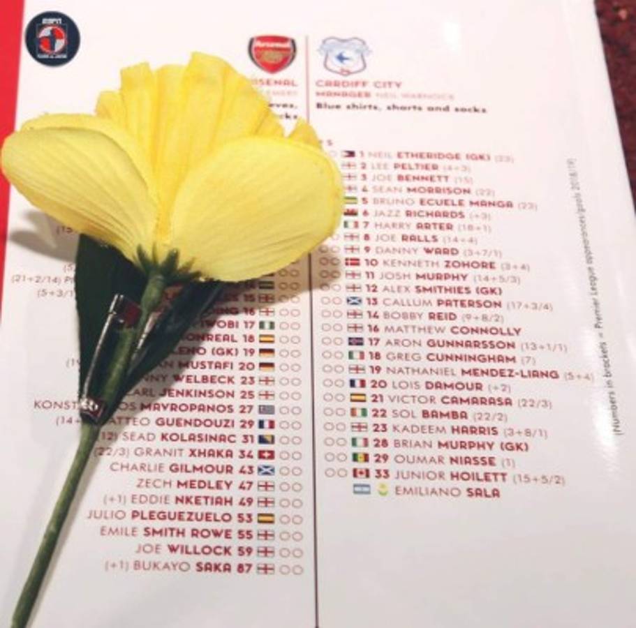 EN FOTOS: Así fue el homenaje que le hicieron a Elimiano Sala en Inglaterra