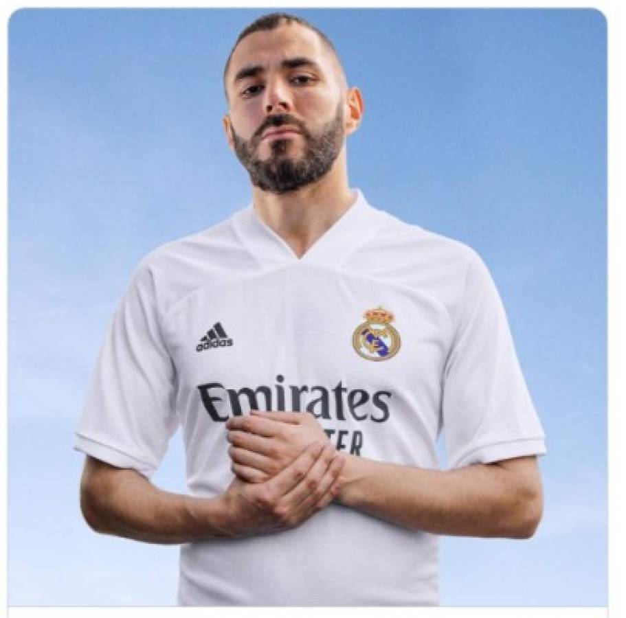 Benzema presenta la nueva camiseta del Real Madrid para la temporada 2020/21