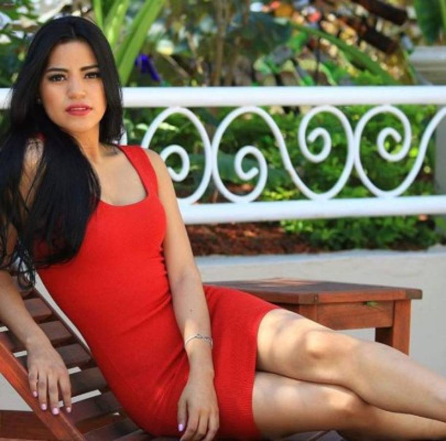 Josselin Hernández, la edecán hondureña revela su relación con jugador de Olimpia