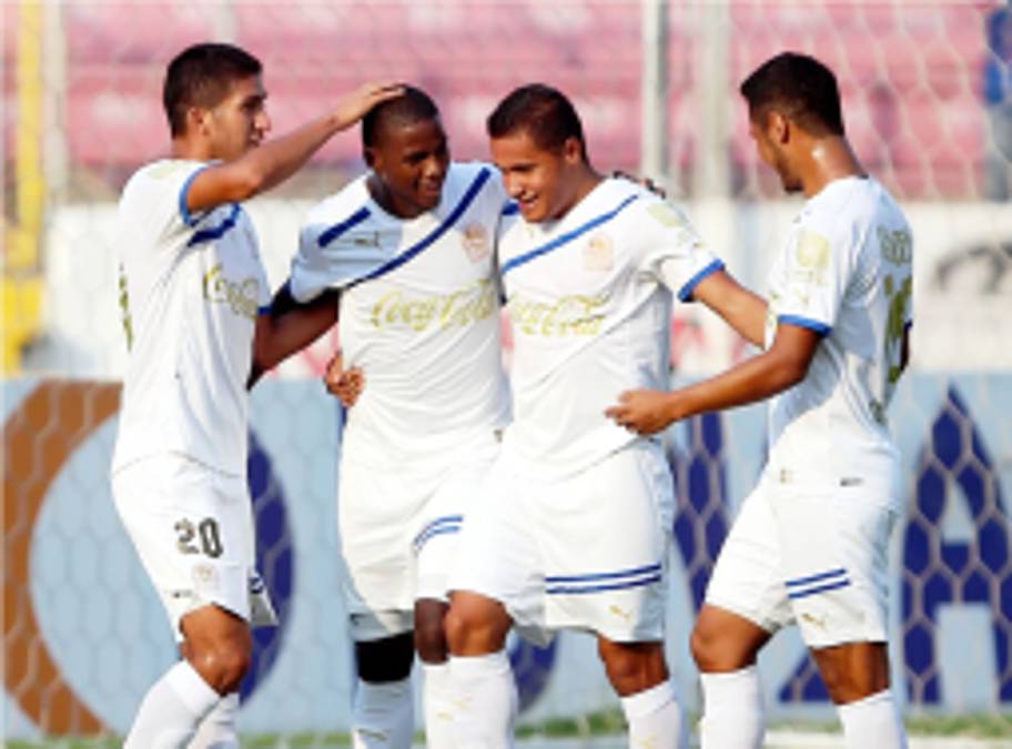 Olimpia le pasa por encima al Real España y sigue más líder