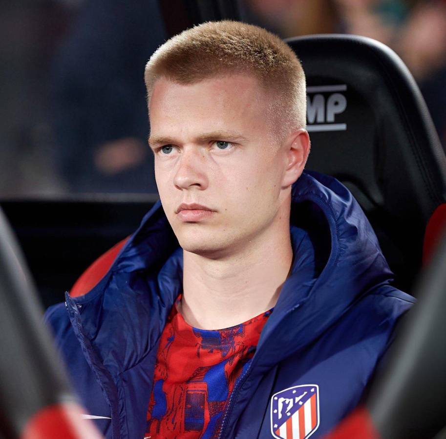 Los descartes de Hansi Flick, acuerdo del Barcelona con crack, bombazo de James y la inminente baja en Real Madrid