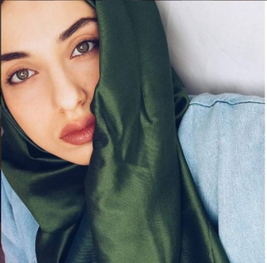 Fotos: La atleta turca que cautiva en Río pese a su no participación directa en los Juegos