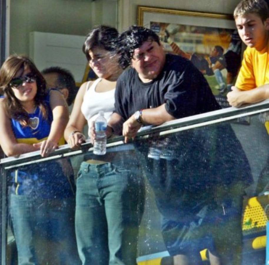 ¡Un hincha más! Las mejores fotos de Diego Maradona apoyando a Boca Juniors