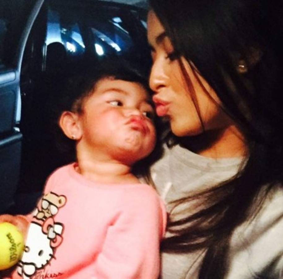 ¡Es ella! Así es la esposa que tiene suspirando al mexicano 'Chucky' Lozano