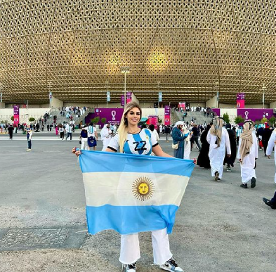 Las aficionadas que casi van a la cárcel tras el título de Argentina en el Mundial: ‘‘Huí de Qatar y estoy refugiada en Europa’’