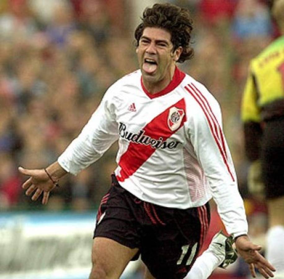 ¡Ideal! El 11 histórico de River Plate con un jugador activo, en China