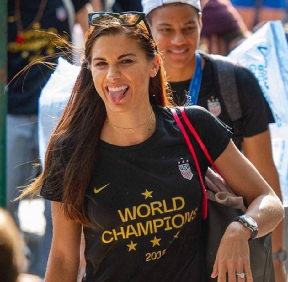 Espectacular y 'polémico' desfile en Nueva York para celebrar con la selección femenina de USA