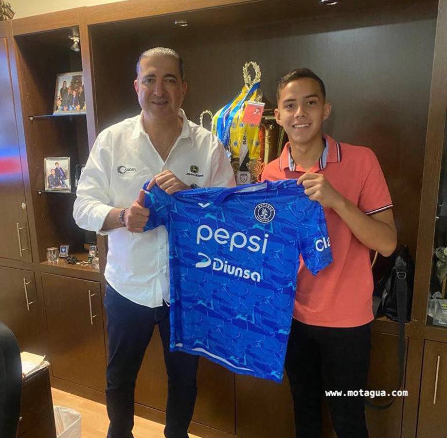 EL MERCADO: Dejó Olimpia y fichó por Motagua; Pedro Troglio tiene nuevo lateral y Olancho FC se sigue reforzando