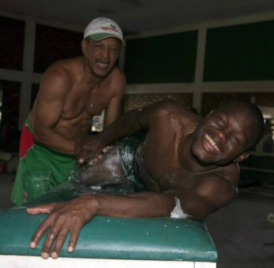 Flashazos: Los 12 recuerdos memorables de Tyson Núñez en el día de su cumpleaños 47