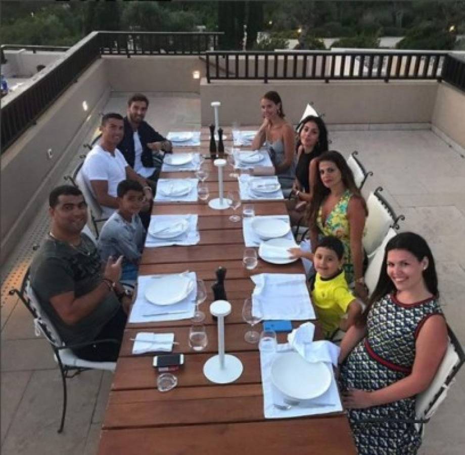 FOTOS: Así pasa las vacaciones Cristiano Ronaldo en Grecia