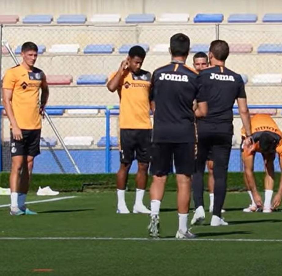 Así fue el primer entrenamiento del “Choco” Lozano con el Getafe y se conoce ya el nuevo número que usará en España