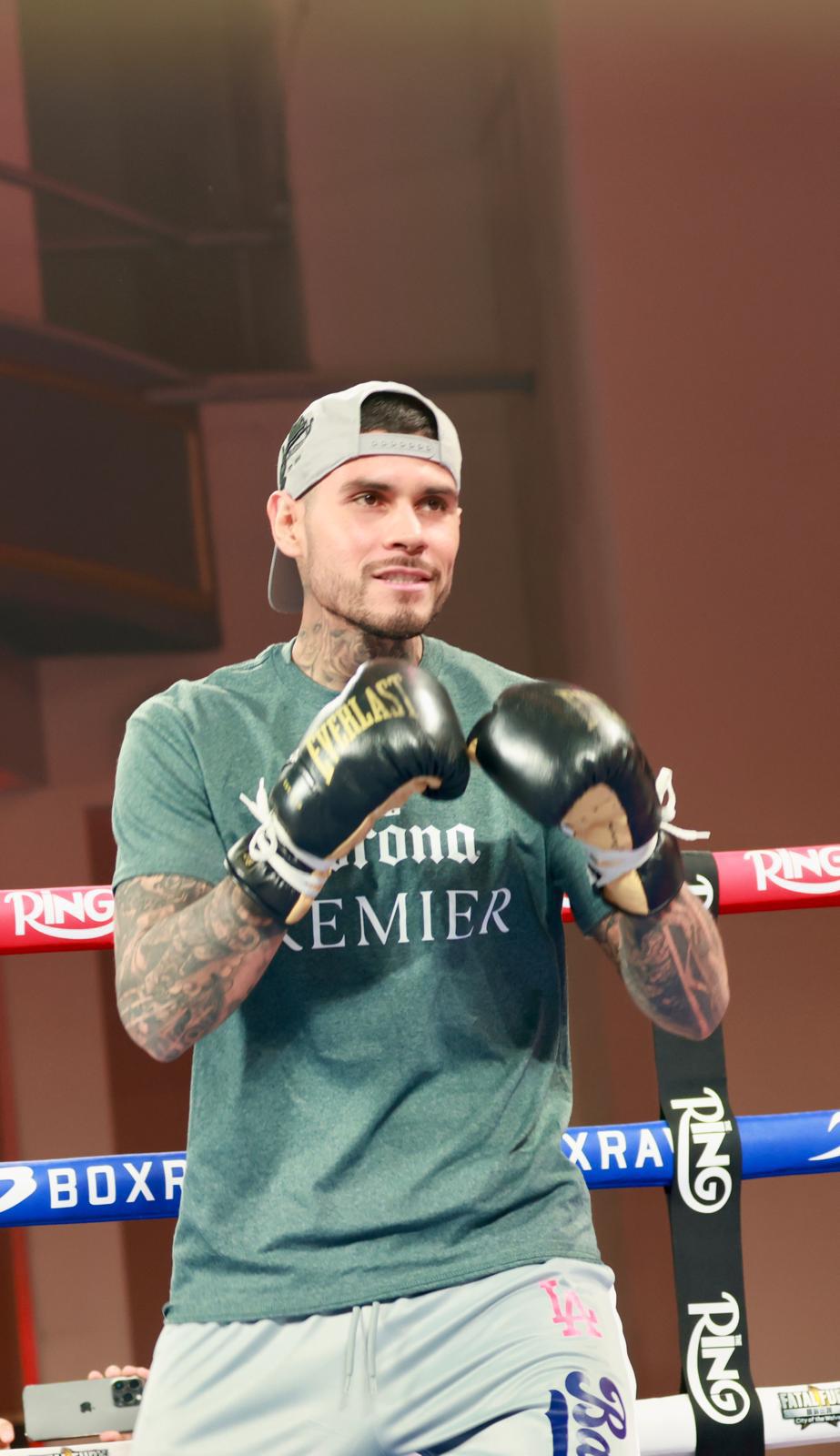 ¡Alta tensión! Teófimo López y Arnold Barboza ni se voltearon a ver en sus entrenos y así reaccionó Mano de Piedra Durán