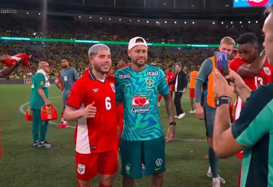 Neymar vuelve locos a los panameños tras la paliza de Brasil y un invitado de lujo