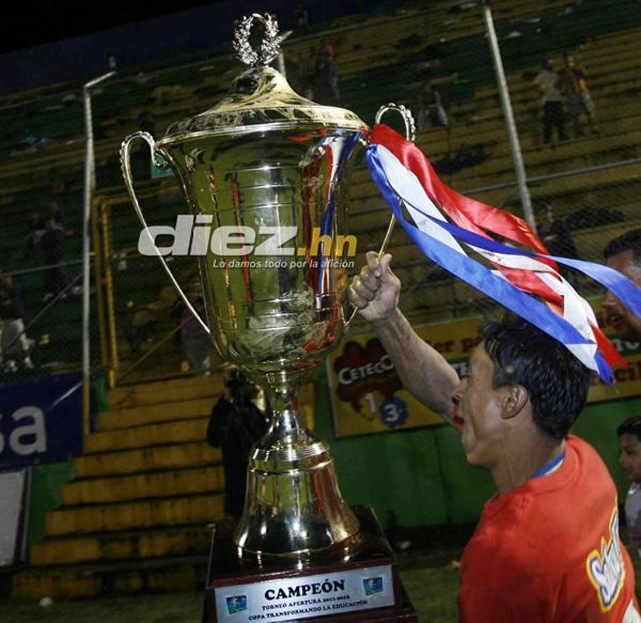 ¡Llenazo, festejo y rostros tristes! Las imágenes de la última final que disputaron Real España vs. Olimpia en el Morazán