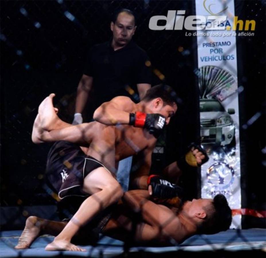 Espectacular velada de artes marciales mixtas de la HFL