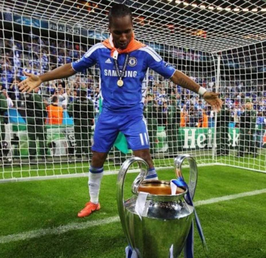 Jugador de hockey, un ''traidor'' y otro sin equipo: la actualidad del Chelsea campeón de la Champions en 2012