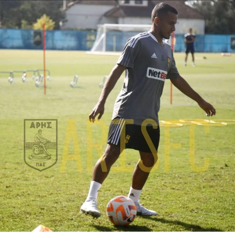 Edwin Rodríguez puede jugar como volante por ambas bandas o mediapunta.