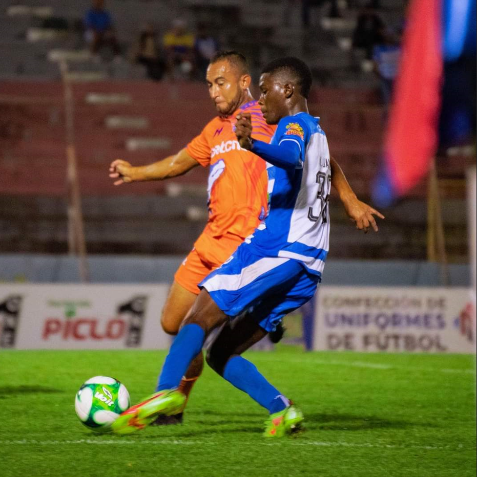¡Show en La Ceiba! Victoria se luce aplastando a los Lobos UPNFM para ganar su primer juego del Apertura
