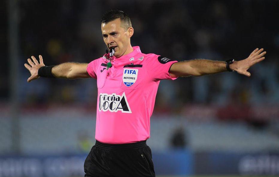Investigado por estafa y su otra polémica en Copa América: el árbitro designado para el Argentina de Messi vs Ecuador