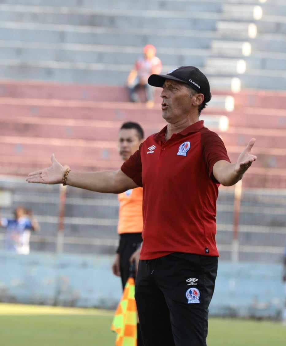 ¡Olimpia fue local en La Ceiba! Las imágenes del histórico partido donde los albos superaron el récord invicto