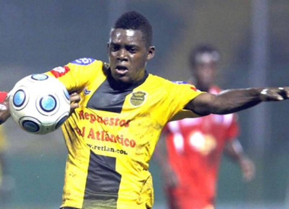 Clayvin Zúniga, el delantero hondureño que El Salvador quiere nacionalizar