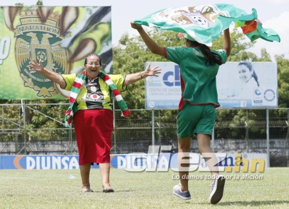 Doña Queta, la seguidora más fiel de Marathón que quiere la novena