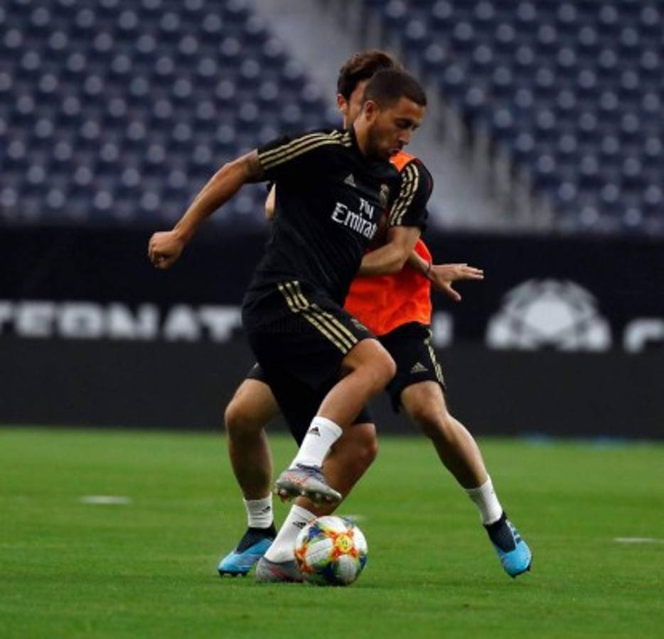 La volada de Keylor y la firma de autógrafos: Así fue el último entrenamiento del Real Madrid