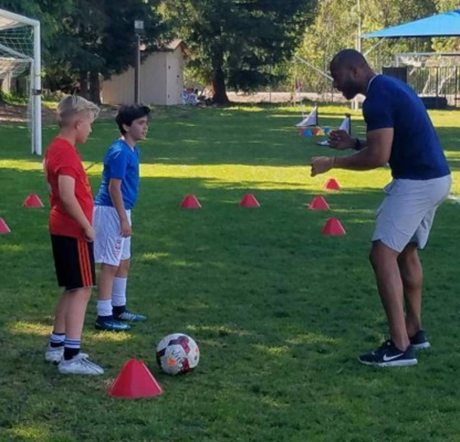 Los entrenadores hondureños que han dirigido en el extranjero