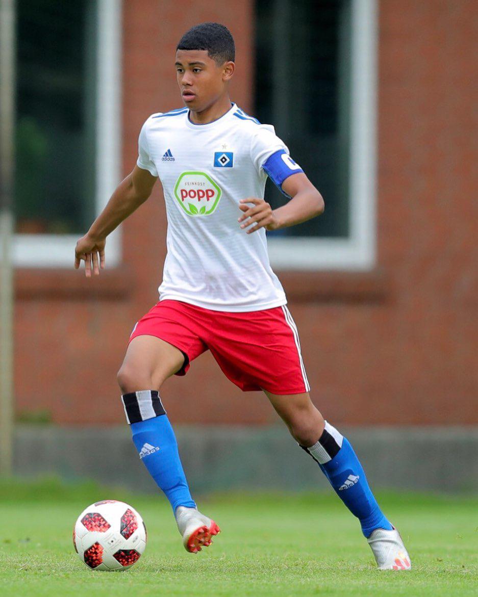 Leonardo García Posadas recupera la sonrisa en el fútbol con su retorno al Hamburgo y se palpita su posible llamado con Honduras