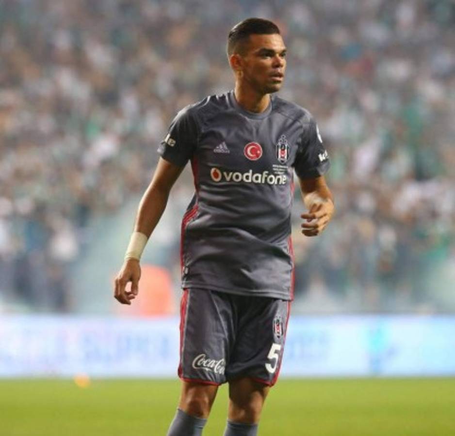 ¡Con dos del Barça! Isco sorprende con su 11 ideal previo al Clásico Español