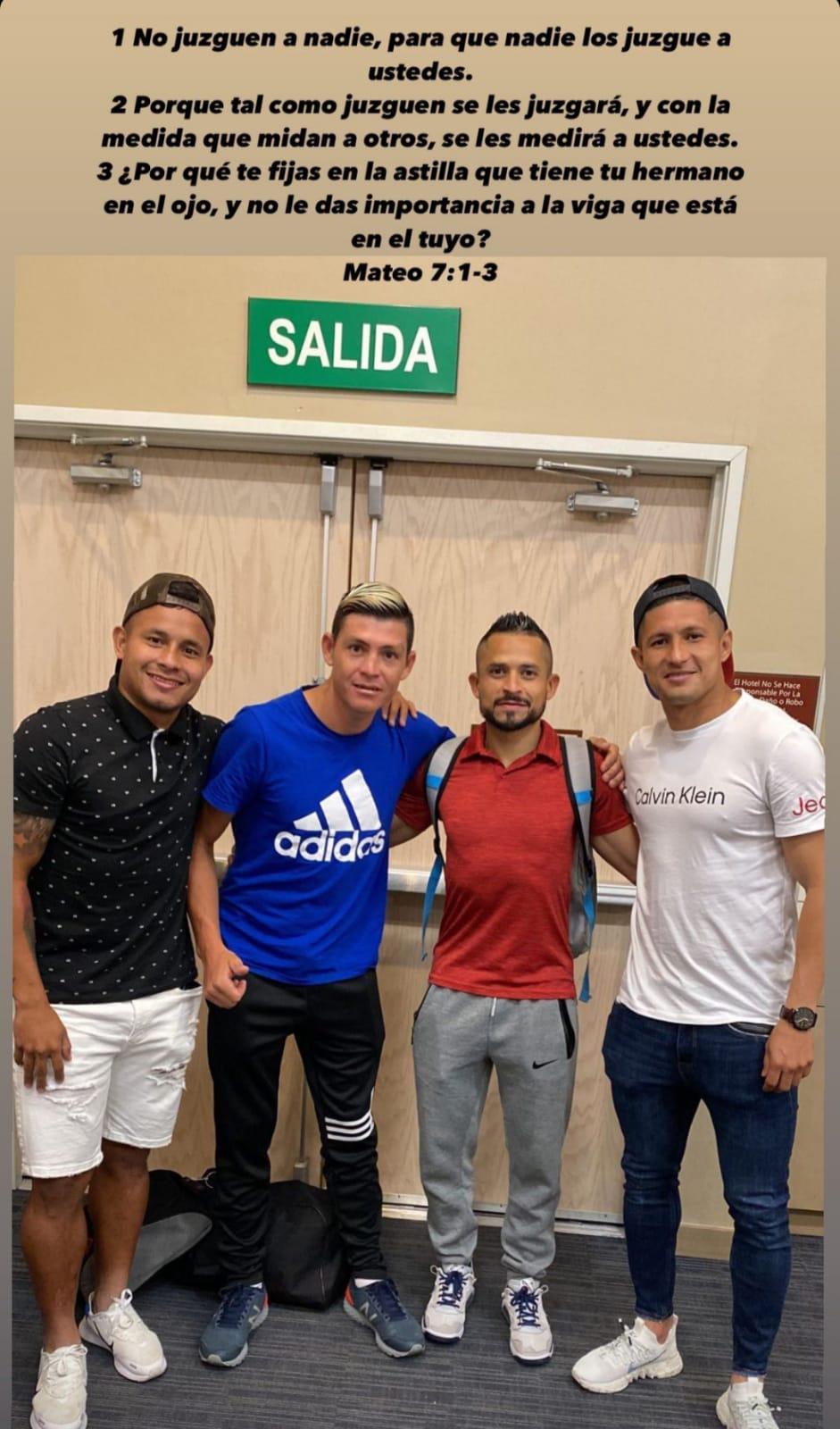 Germán Mejía, Francisco Martínez, Omar Elvir y Hécto Castellanos. En la parte de arriba podemos contemplar la cita bíblica.