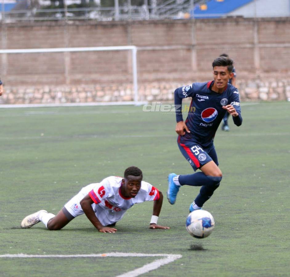 Arrancó el Torneo de Reservas: La magia del ‘Nenito’ Obando, los aficionados e invitados de lujo en el Real España-Marathón