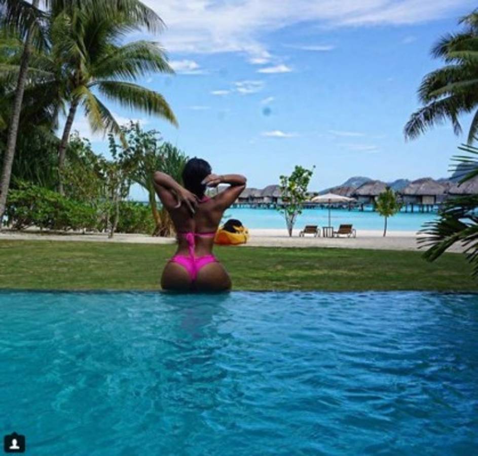 ¡Qué atrevida! El explosivo disfraz de la novia de Usain Bolt en el carnaval de Jamaica