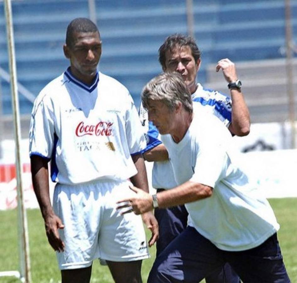 La convocatoria que desató polémica en Honduras en el 2003 con dos naturalizados