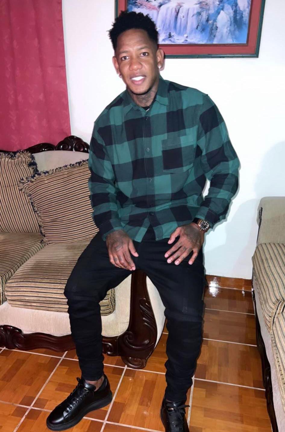 Rambo de León con nuevo y loco look, jugador de Olimpia visita a Edwin y uno propuso matrimonio: ¡Así recibieron el 2023 los futbolistas hondureños!